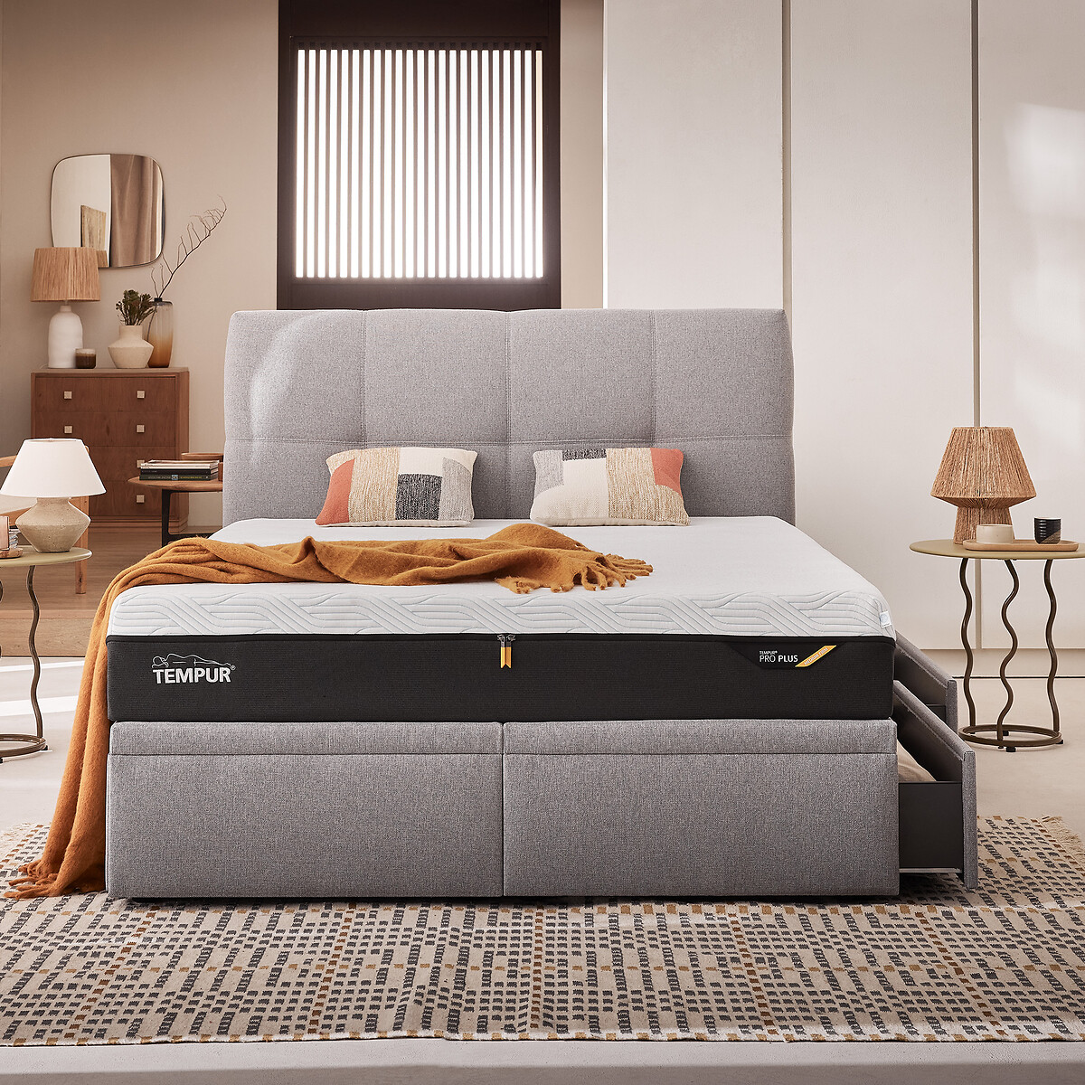Matelas TEMPUR Pro® Plus SmartCool™ Medium Firm blanc/gris charbon, TEMPUR