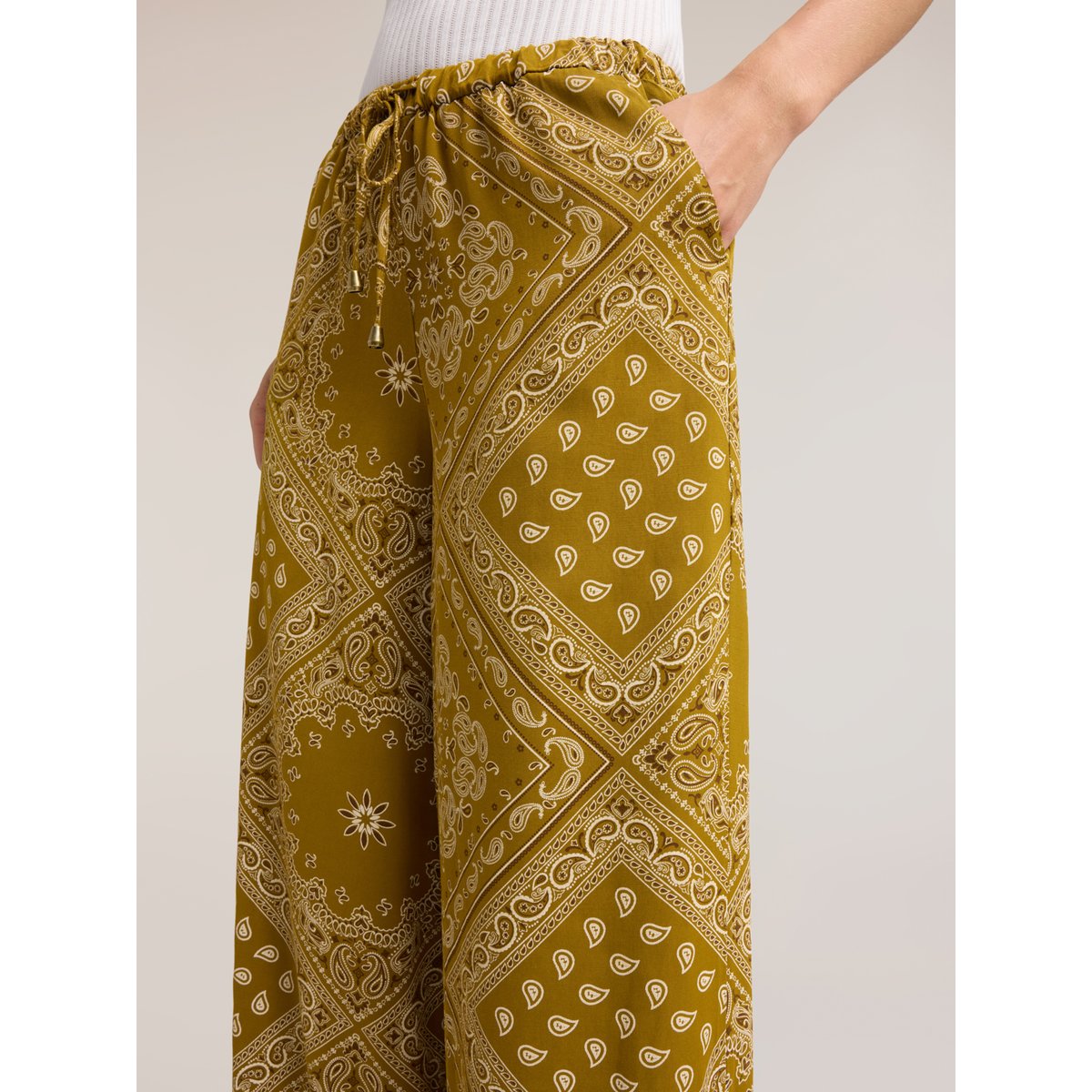 Pantalon palazzo verde militare, MOTIVI