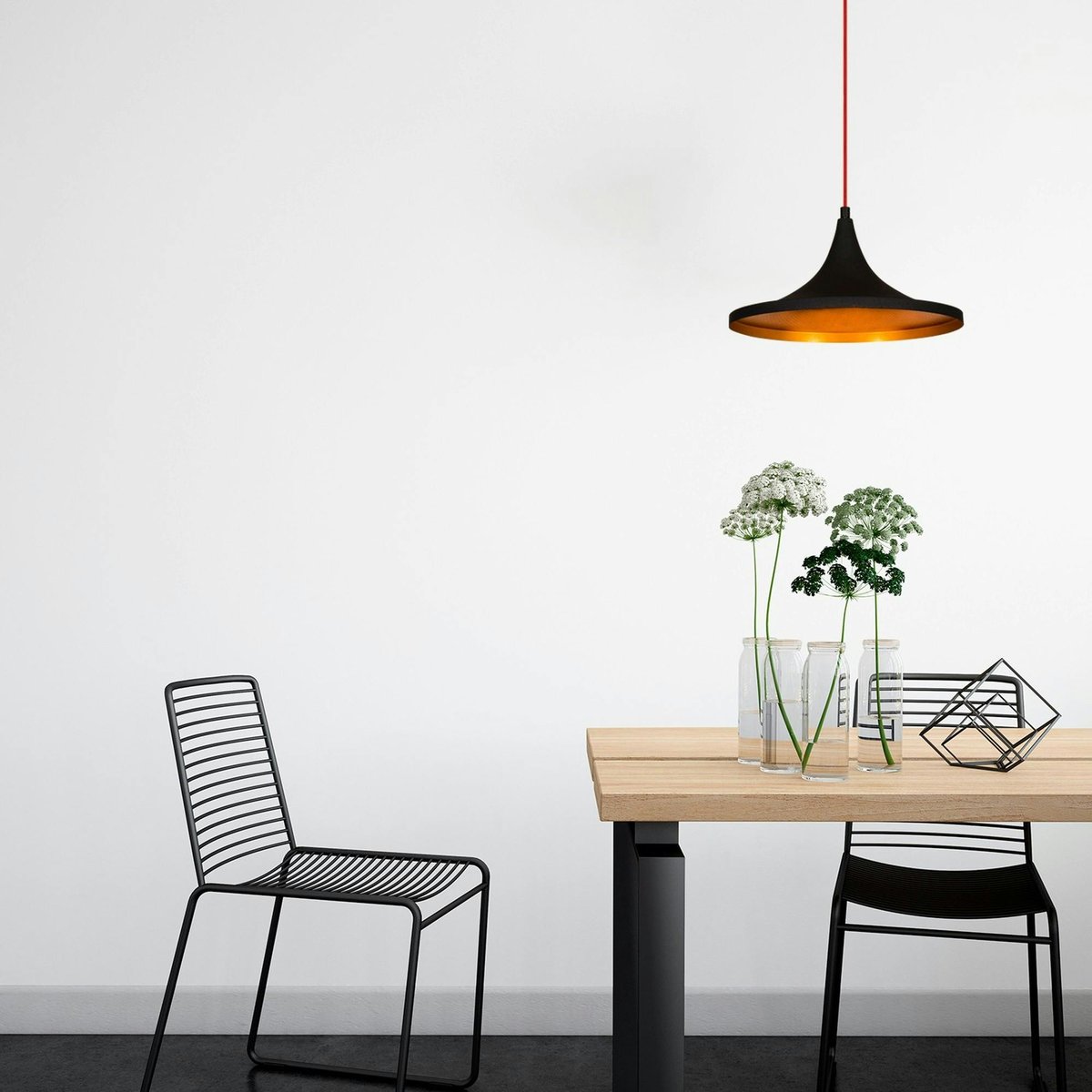 Suspension moderne noire mate câble rouge, forme évasée SILE noir, PIER IMPORT