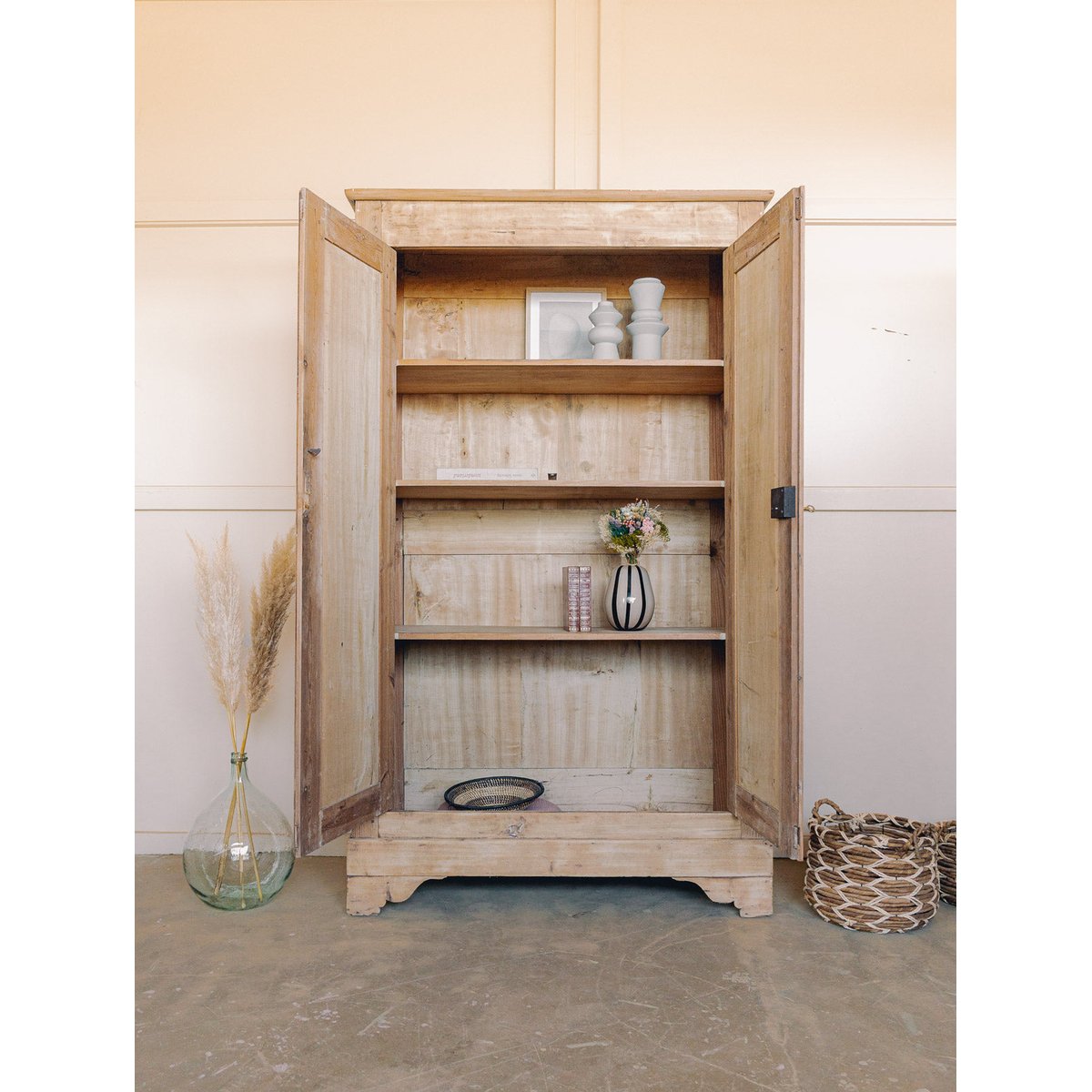 Armoire de campagne en bois clair rénovée Blandine N°501 - Bon état bois clair, DEBONGOUT