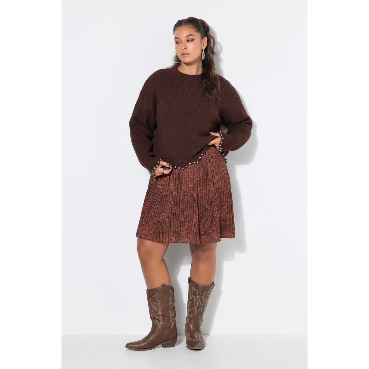 Pull coupe droite, rivets perlés marron, STUDIO UNTOLD