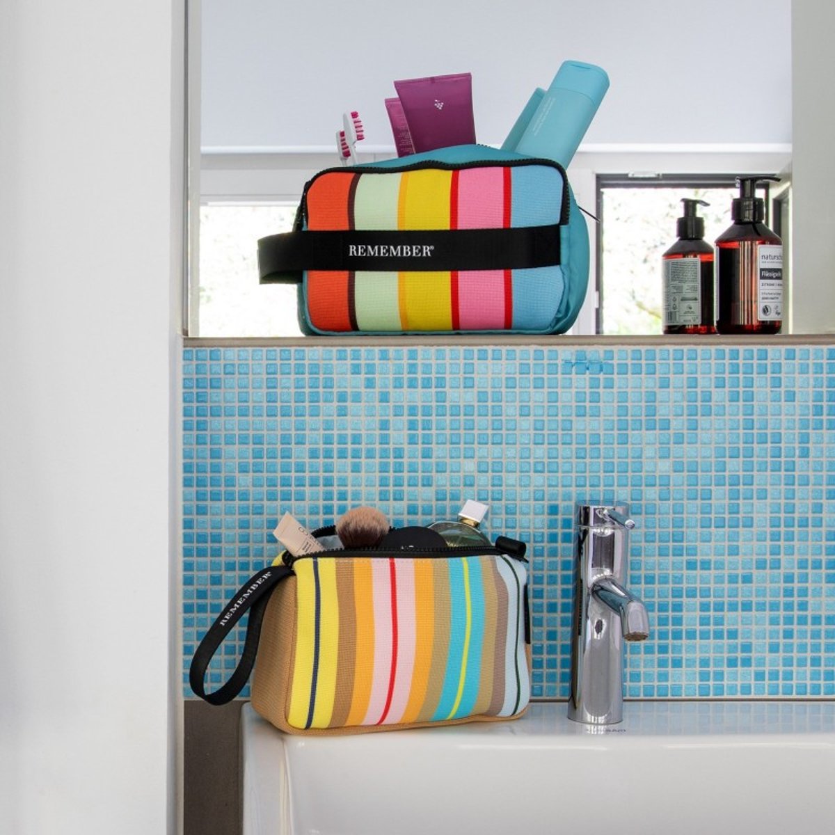 Trousse de toilette rayures  VENTARA multicolore, REMEMBER