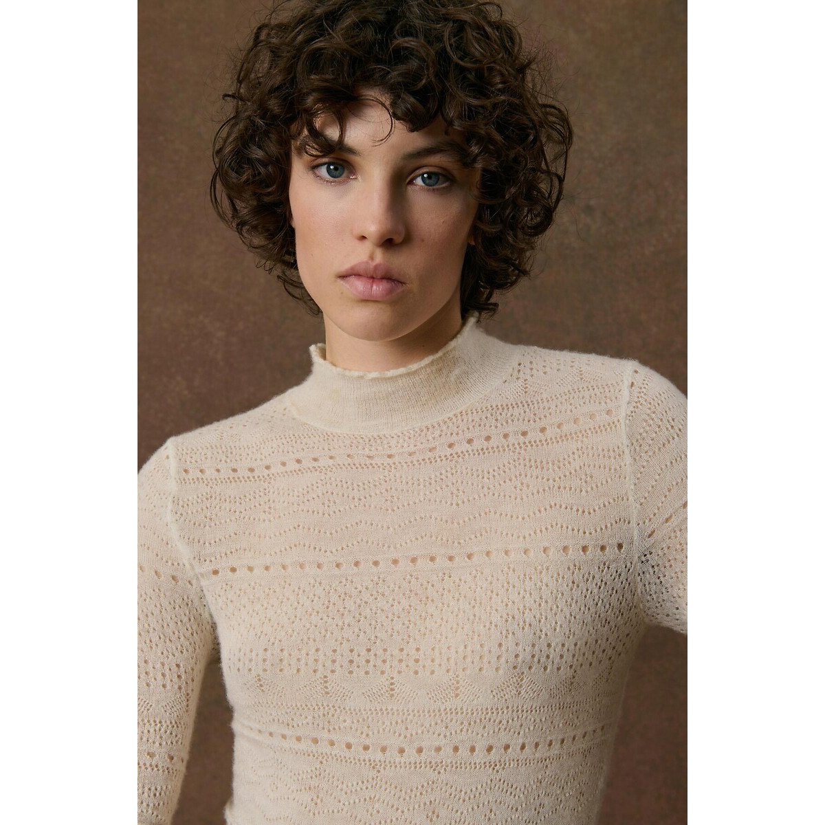 Pull col montant en maille ajourée, KARESTA crème, LOUISE MISHA