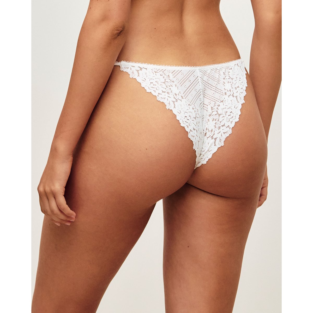 Tanga en dentelle florale et noeud RANCHGIRLIZ blanc, UNDIZ
