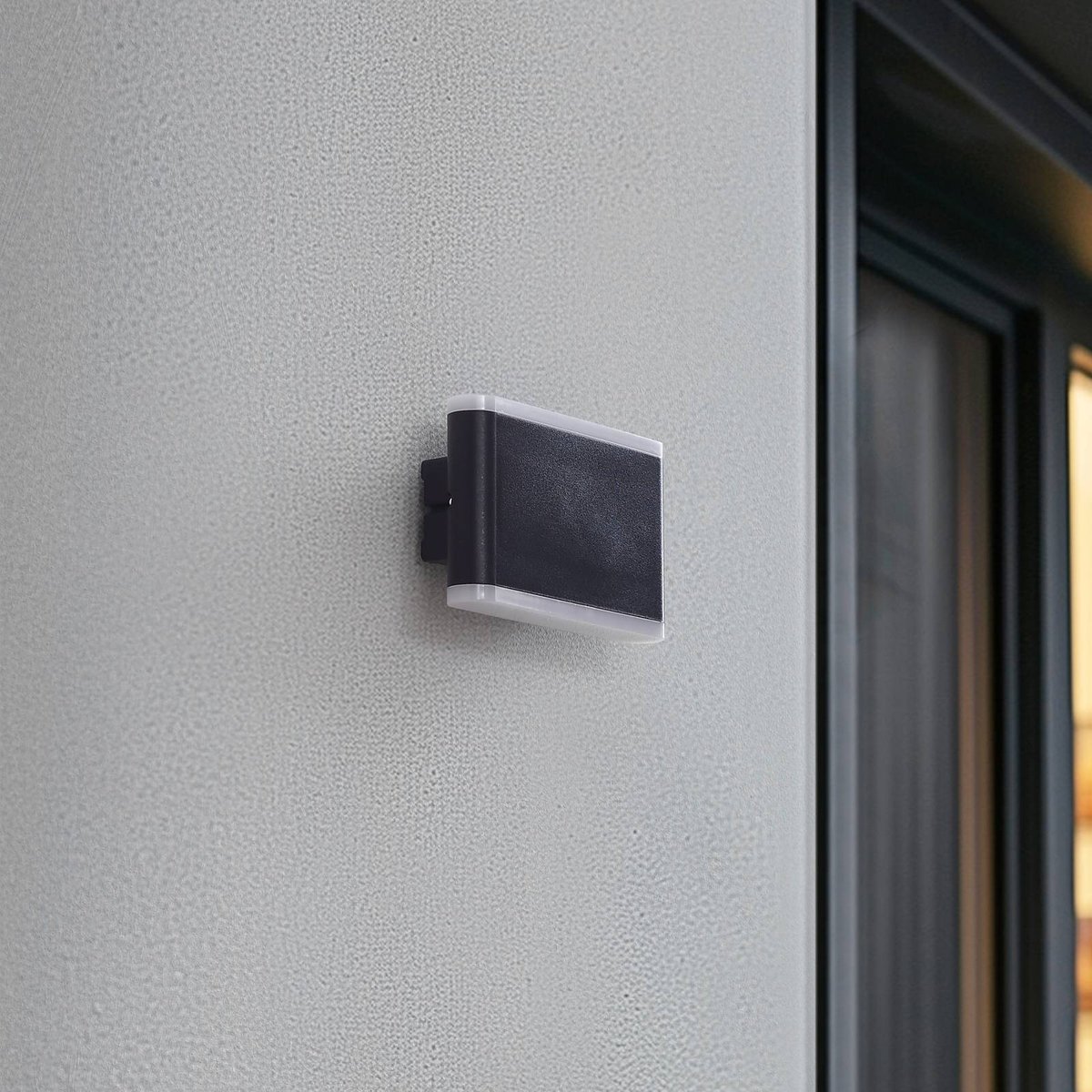 Applique connectée extérieure en aluminiumLED noir, opale, LINDBY