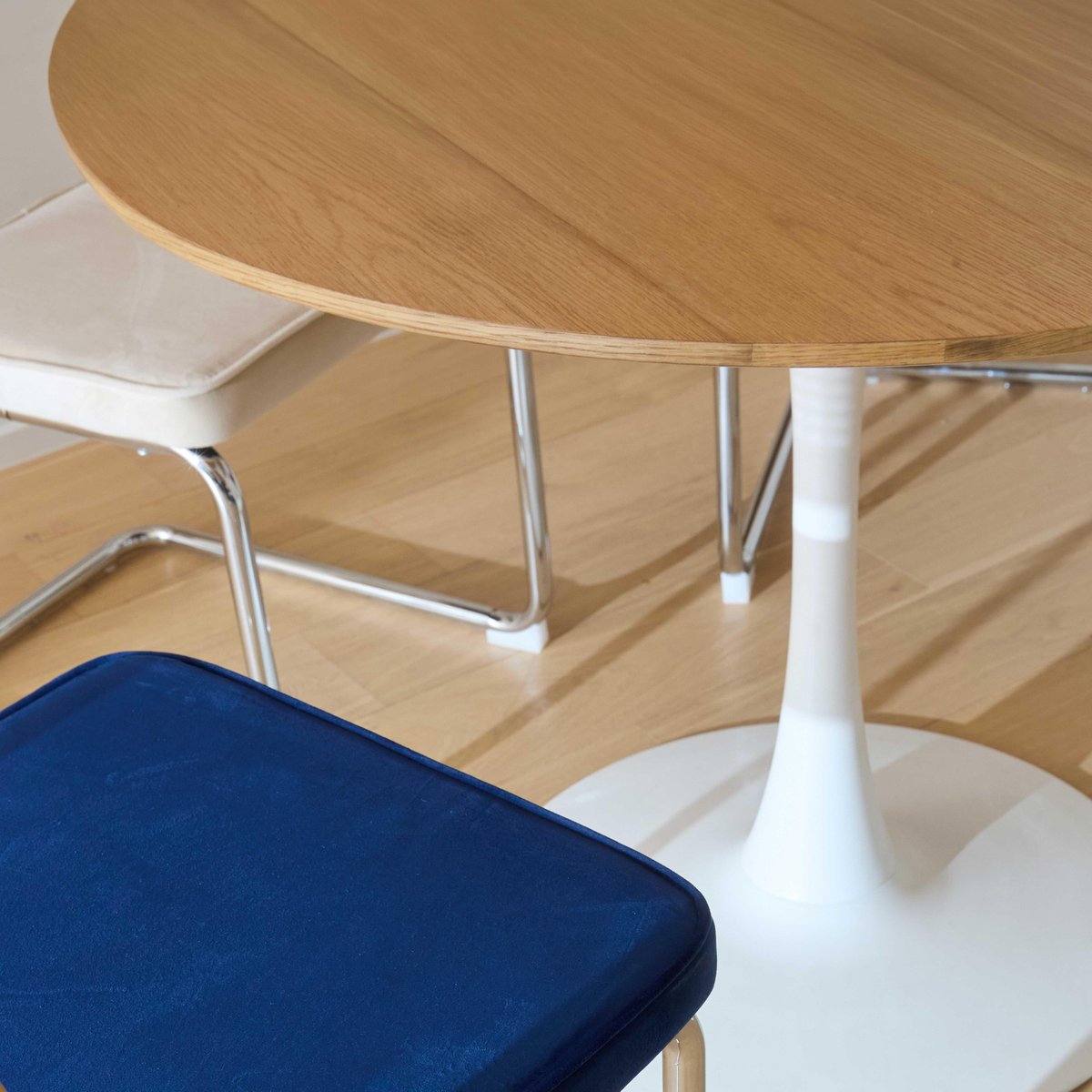 Table ronde en mélaminé 4 personnes 100 cm, DARWIN blanc et marron clair, OVIALA