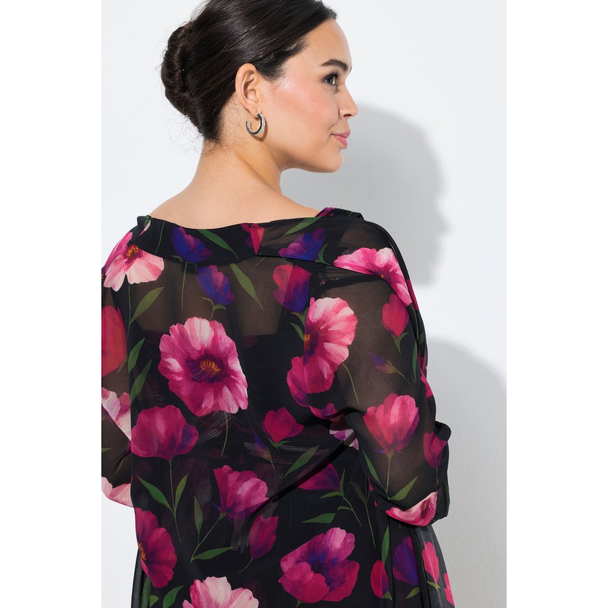 Veste en mousseline à fleurs, coupe ouverte noir, ULLA POPKEN