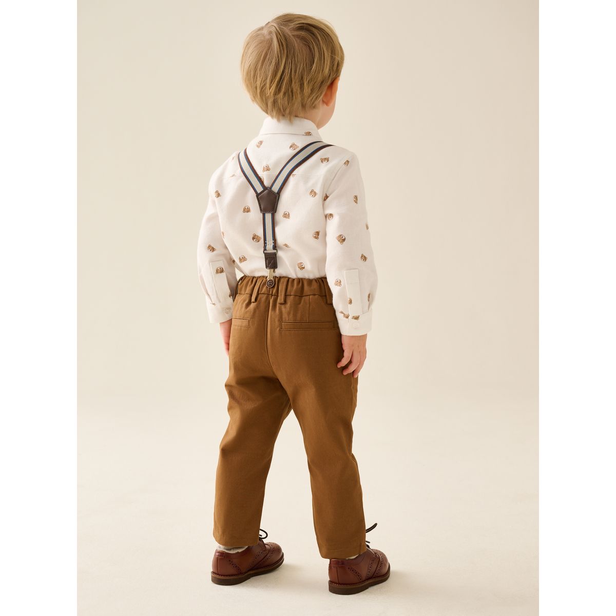 Chemise, pantalon, bretelles et nœud papillon ours brun bronzé, NEXT