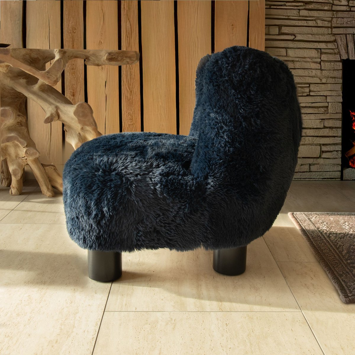 Fauteuil imitation fourrure et structure en bois, ARTIC bleu-naturel, NOW'S HOME