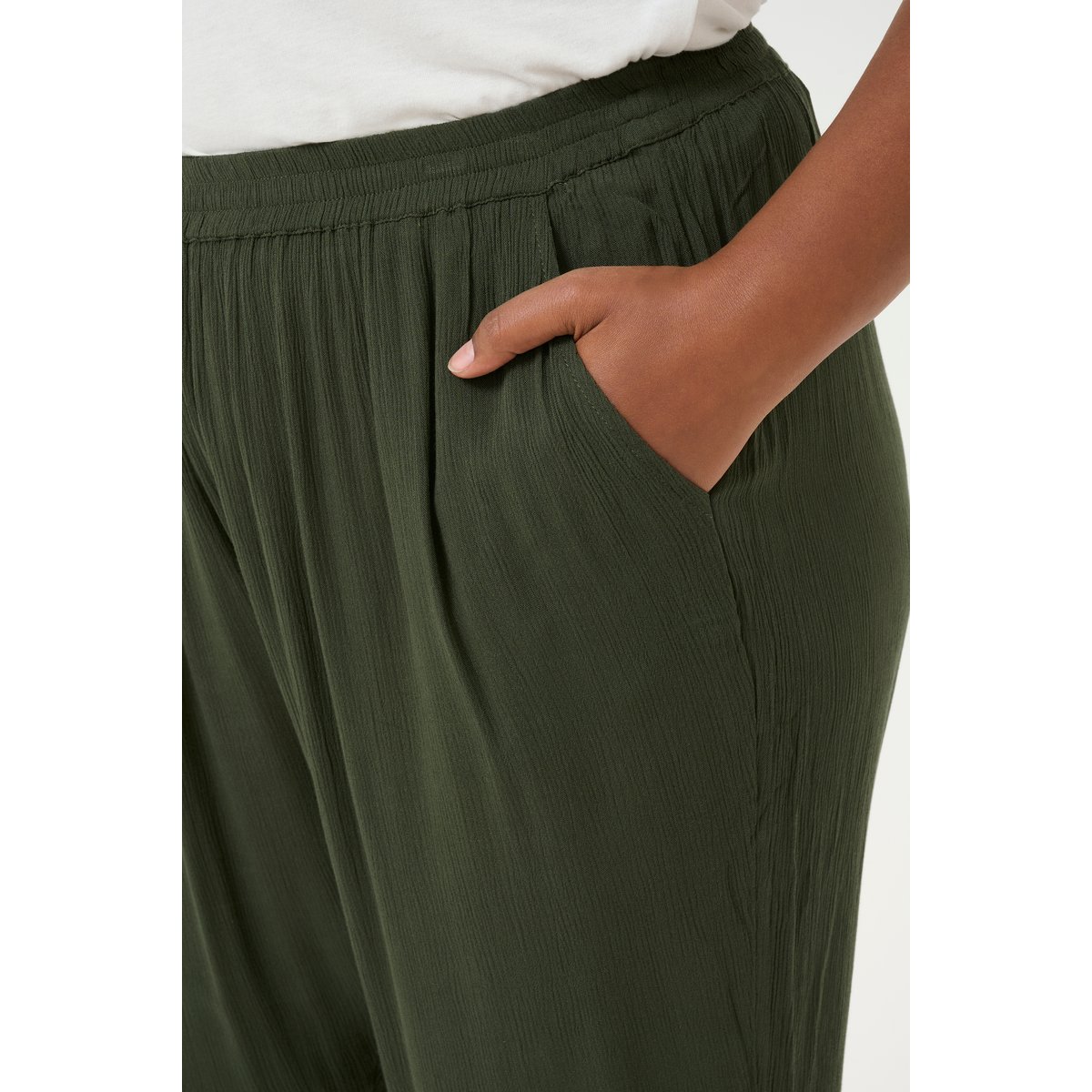Pantalon casual vert forest night, KAFFE CURVE