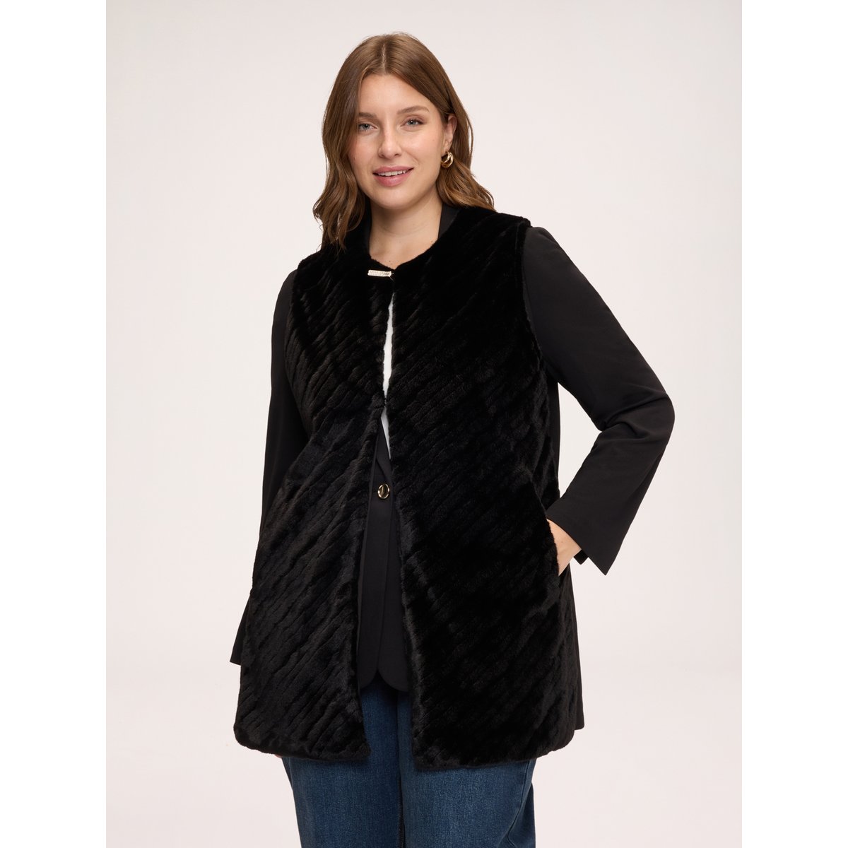 Gilet long noir, FIORELLA RUBINO