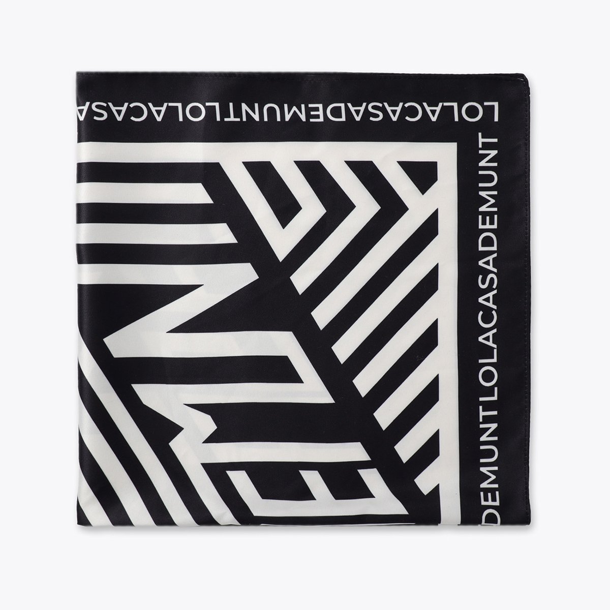 Foulard carré à logo graphique LOLA CASADEMUNT noir, LOLA CASADEMUNT