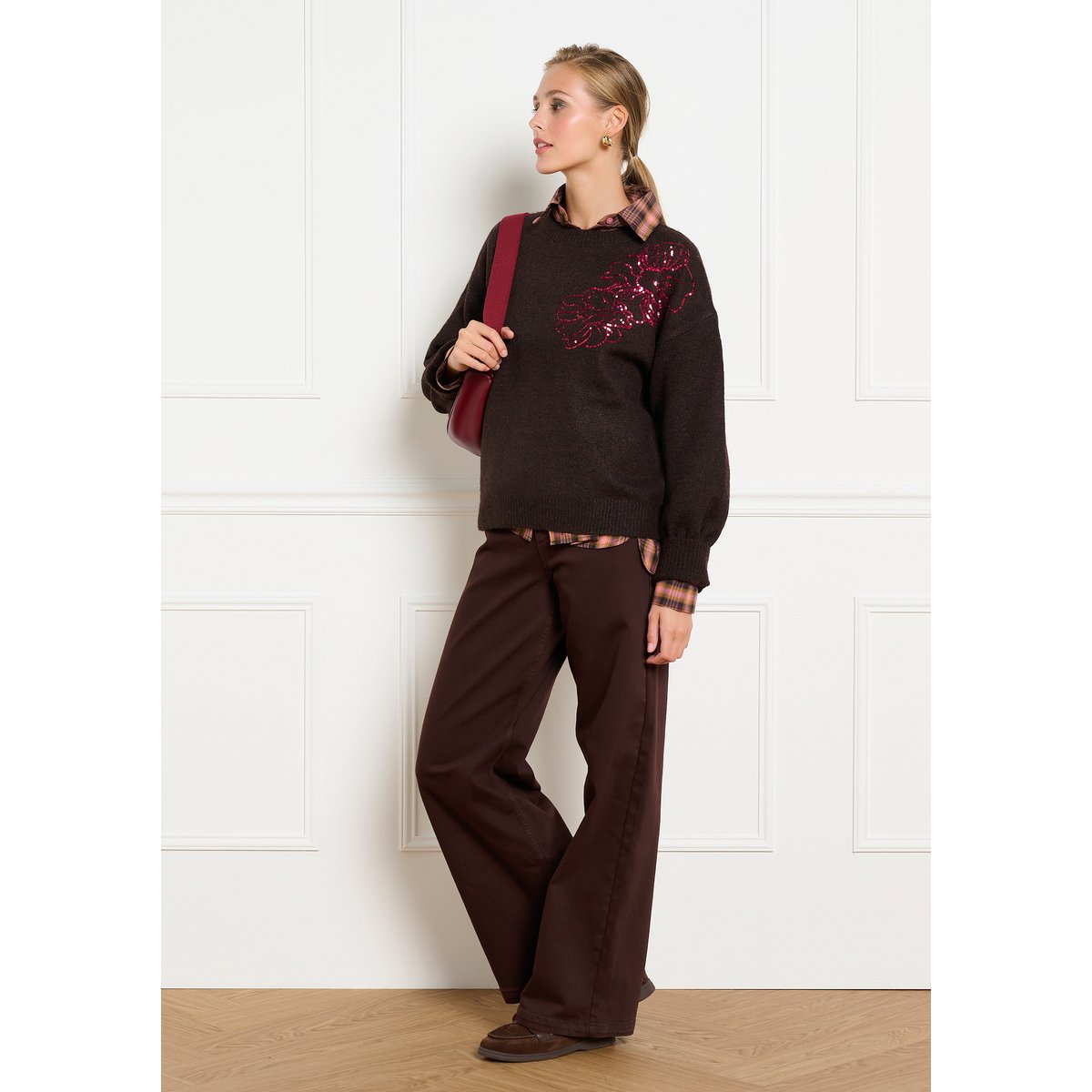 Pull à fleurs et sequins brun fonce chocolate, LOLALIZA