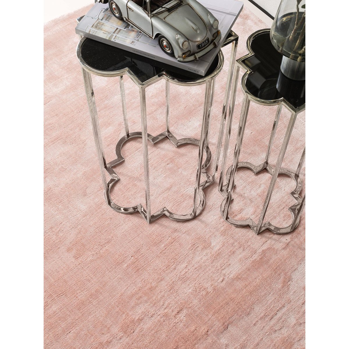Tapis en viscose tissé main NELA rose, BENUTA 