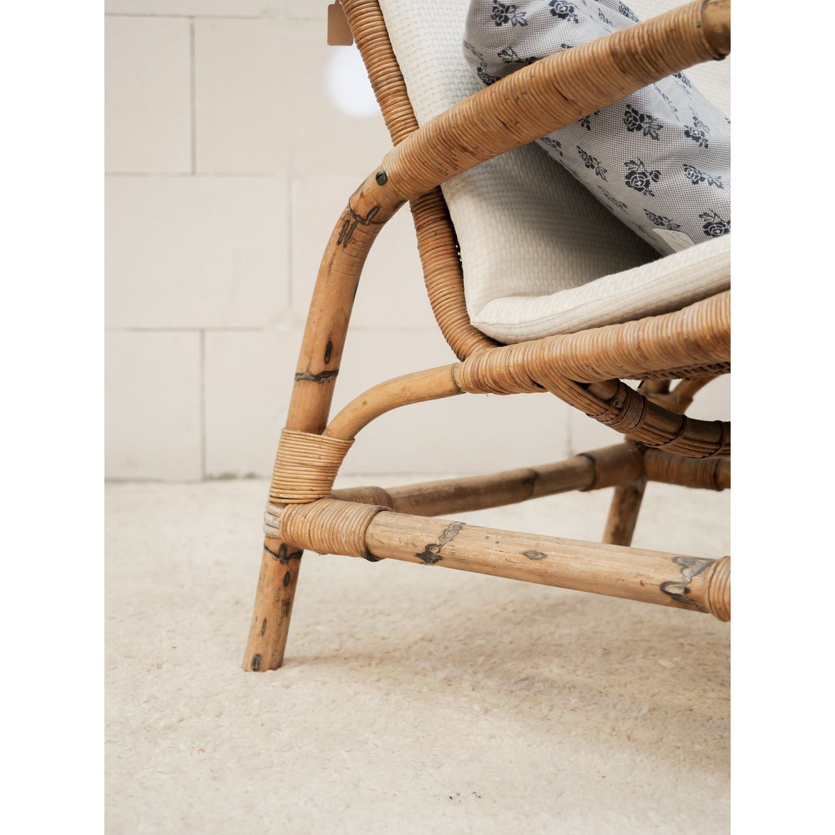 Fauteuil en osier Ernest N°1605 - Bon état bois clair, DEBONGOUT