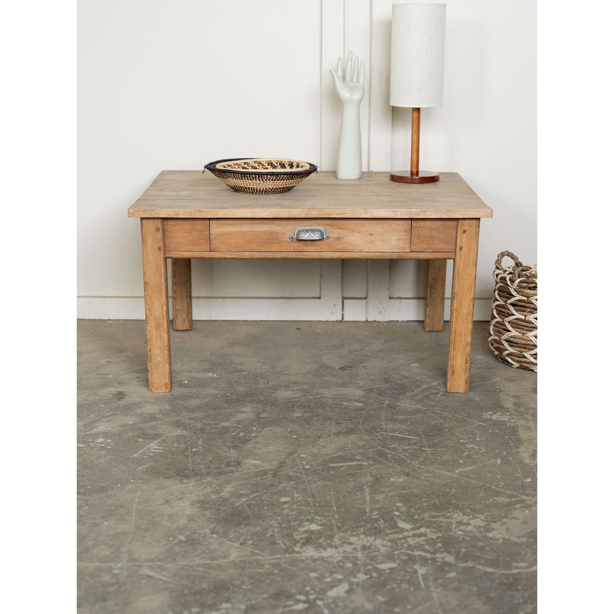 Table basse de campagne en bois Léonie N°1169 - Bon état bois clair, DEBONGOUT