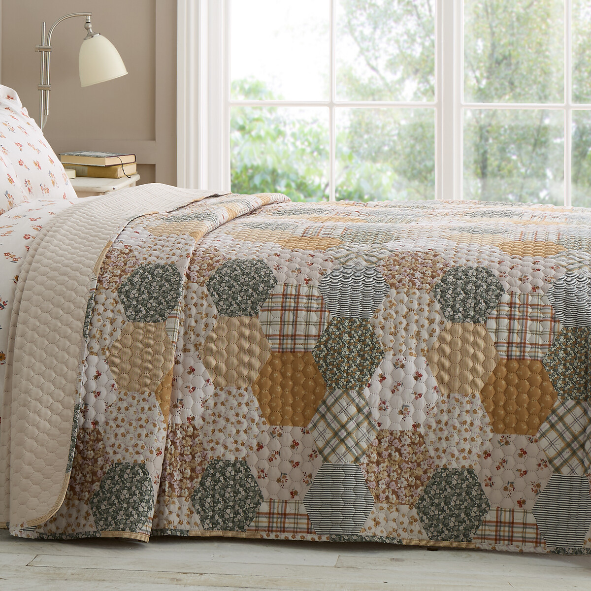 Floral Patchwork Bedspread natural, CATHERINE LANSFIELD