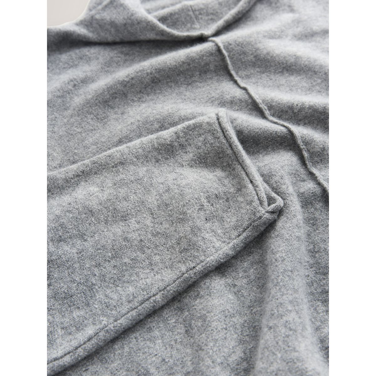 Pull n. cachemire à bords roulés gris, NEXT