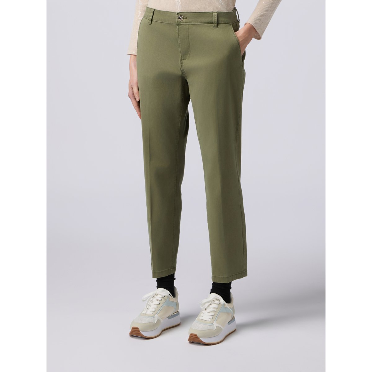 Pantalon chino verde militare, OLTRE