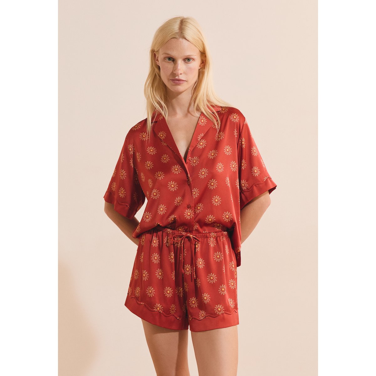 Short de pyjama à motifs fleurs satiné MIRAE imp fd marron, ETAM