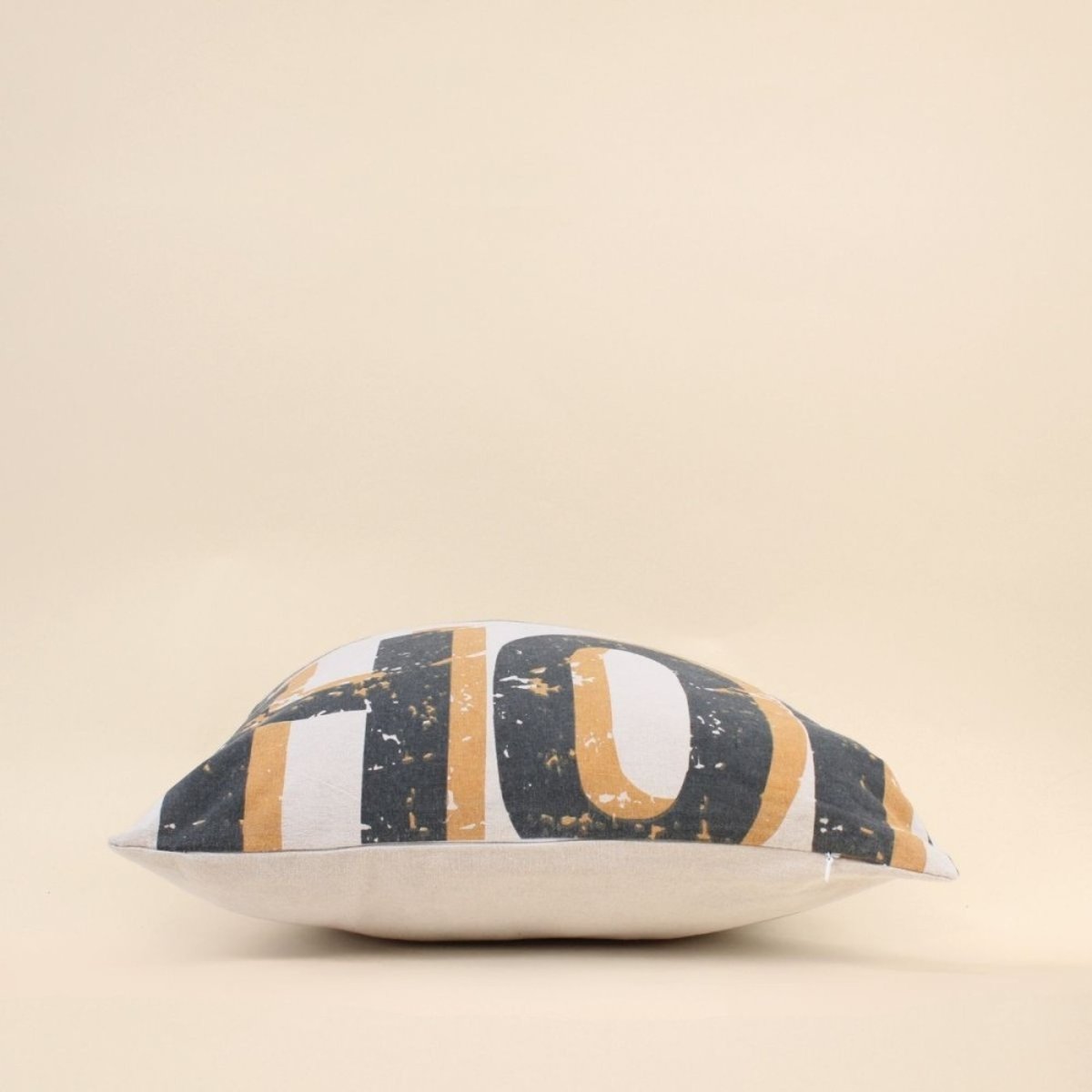 Coussin imprimé "Love Home" 45x45cm blanc, ORNAMI