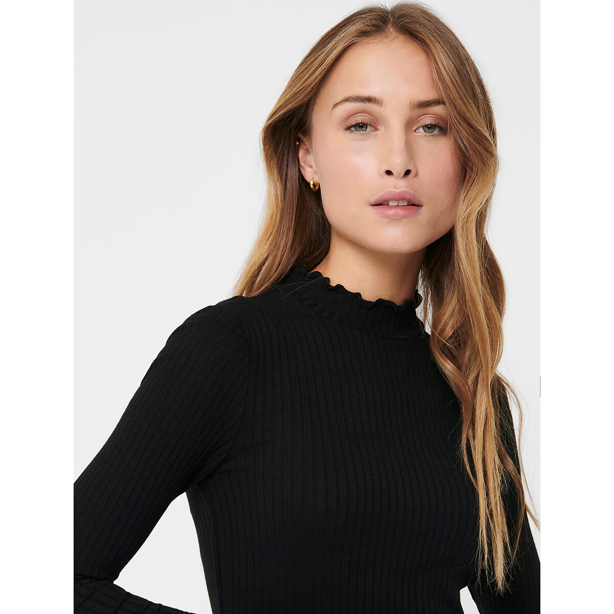 T-shirt canelada, gola subida preto , JDY