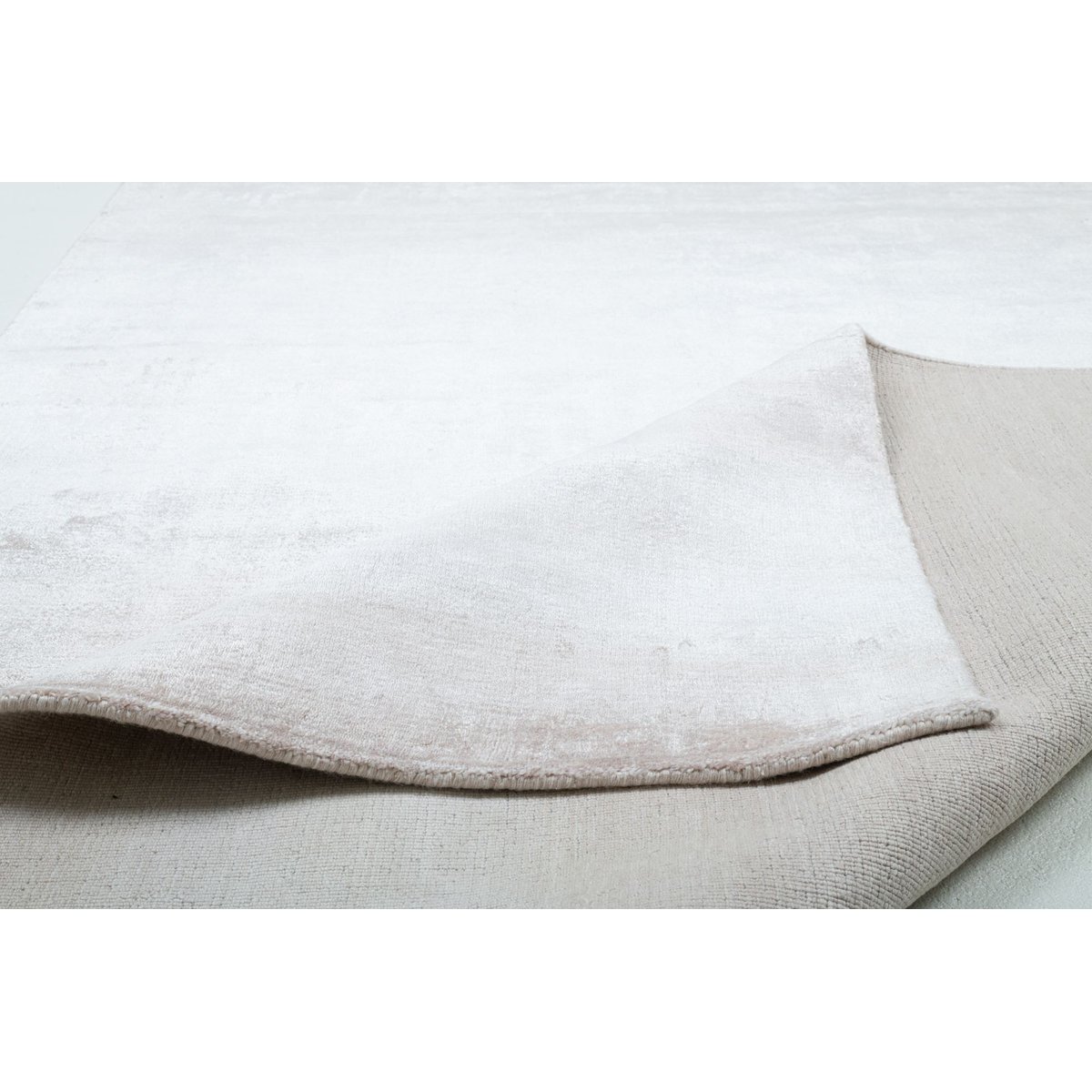 Tapis brillant Polis tissé main, 100% viscose rose, THEKO