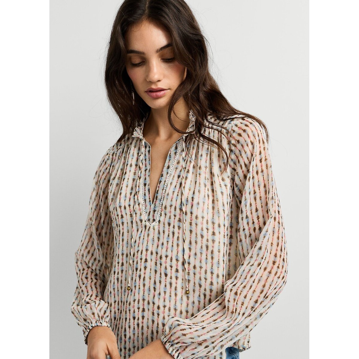 Blusa estampada con cuello alto y lazada estampado crudo, PEPE JEANS