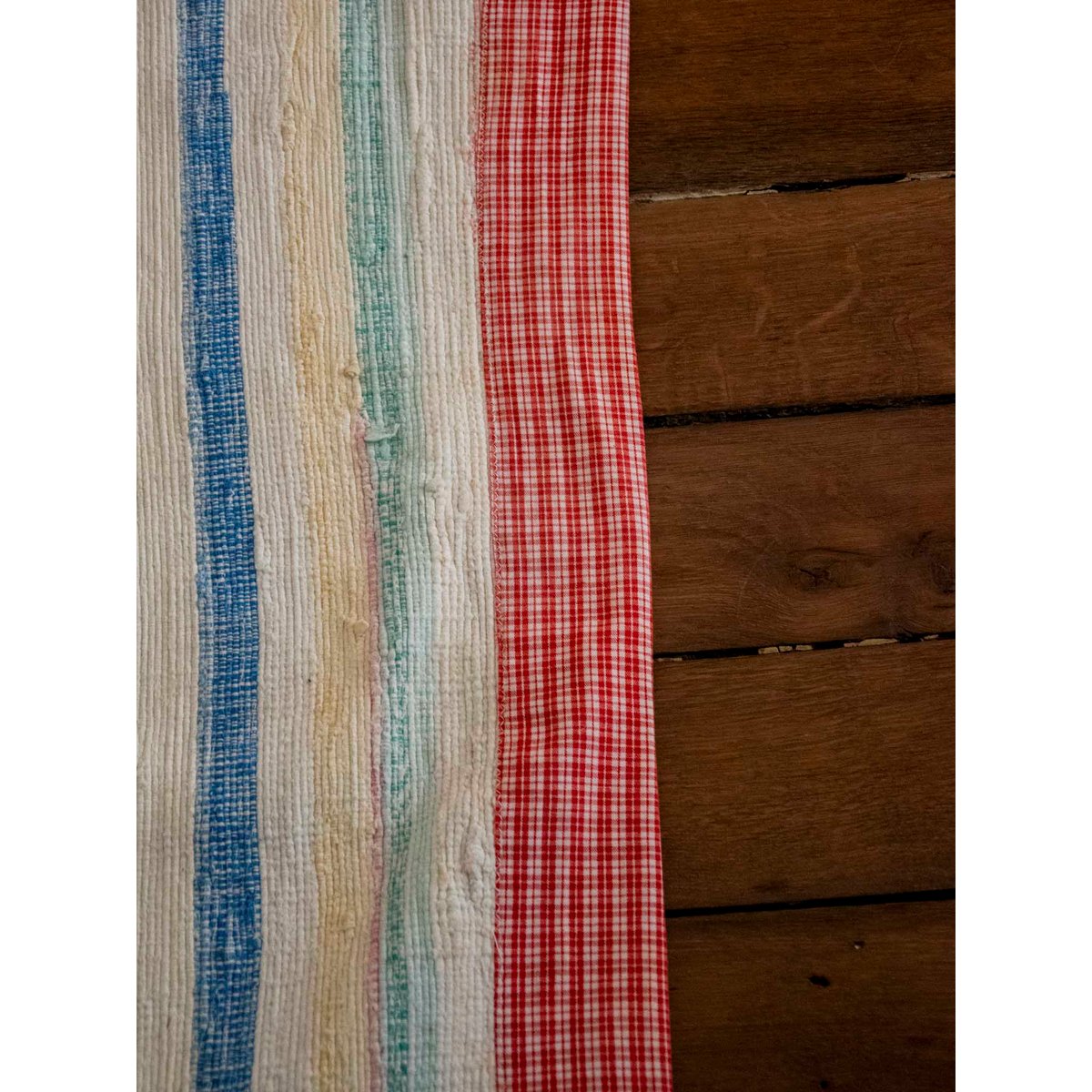 Tapis au rebord à carreaux Olivier N°115 - Bon état rouge, DEBONGOUT