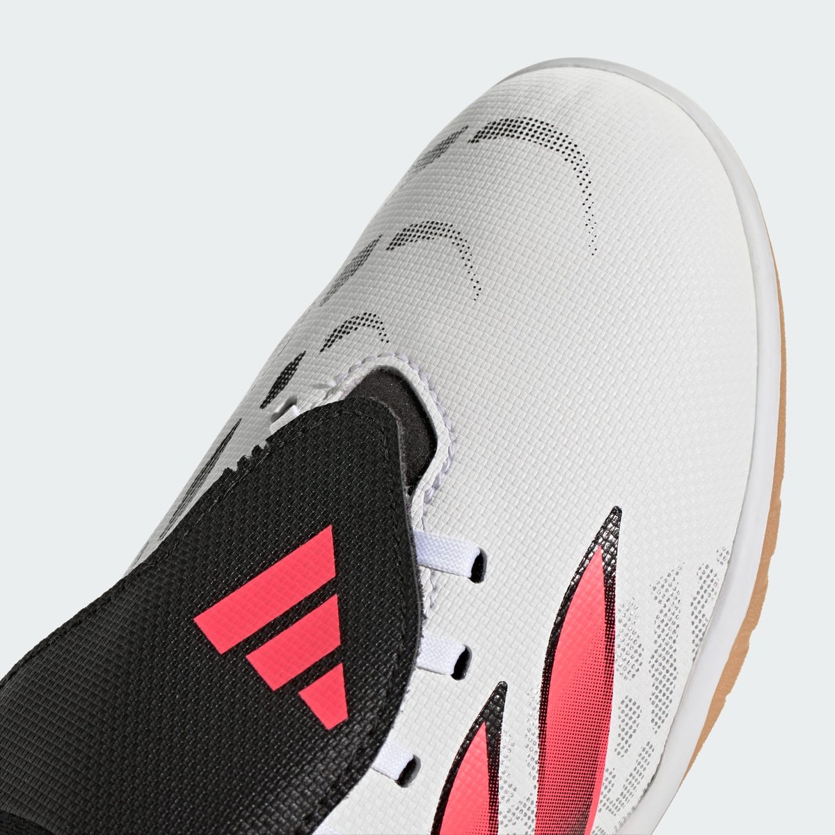 Chaussure De Football Indoor Predator Club Fold-Over Tongue Sala Enfants Chaussure De Football Indoor Predator Club Fold-Over Tongue Sala Enfants cloud white / solar turbo / core black, adidas Performance