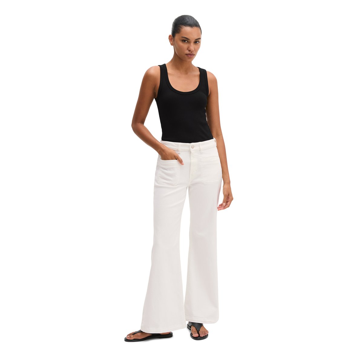 Jeans modèle Caya flared en denim Left Hand blanc, MARC O'POLO