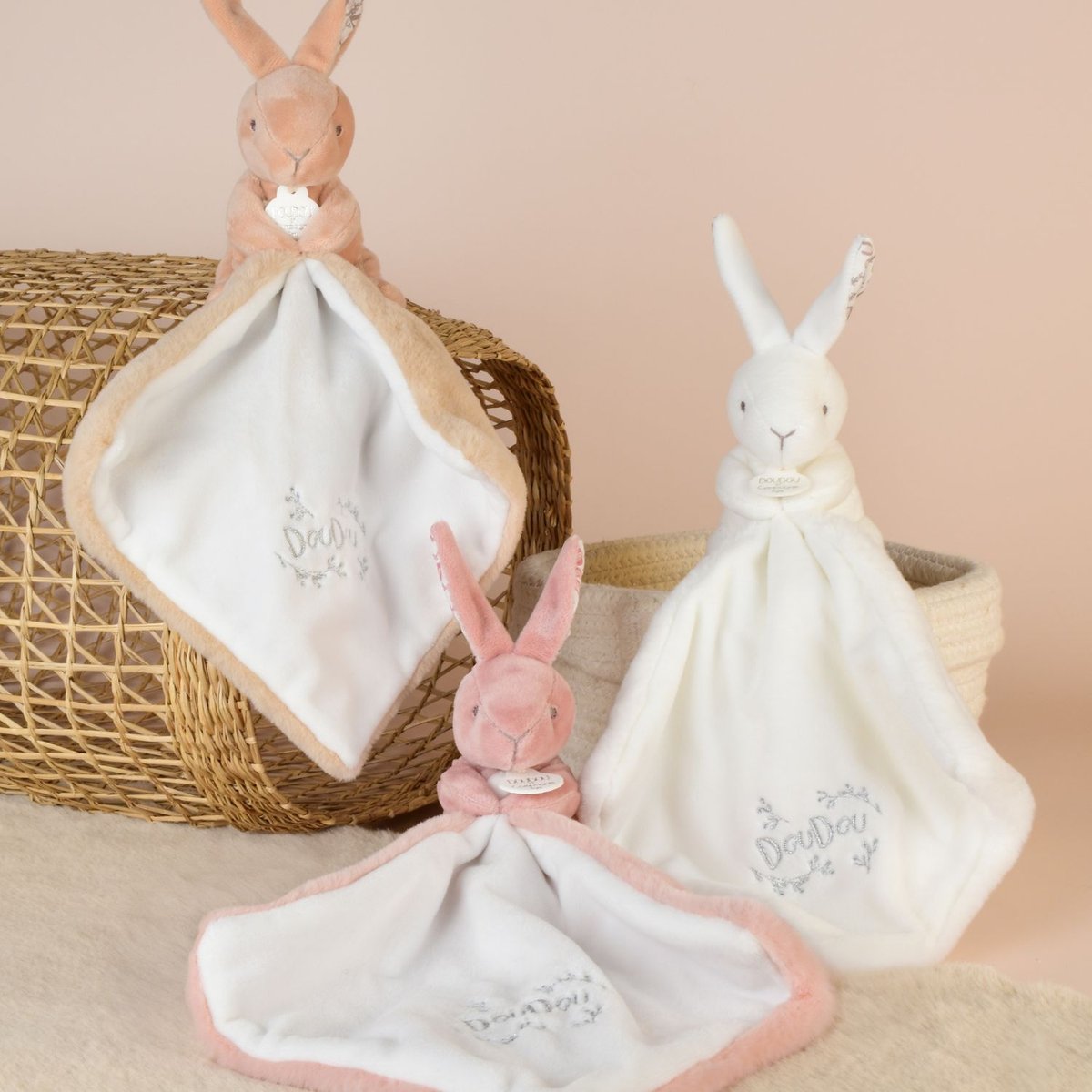 Lapin Doudou rose, DOUDOU ET COMPAGNIE