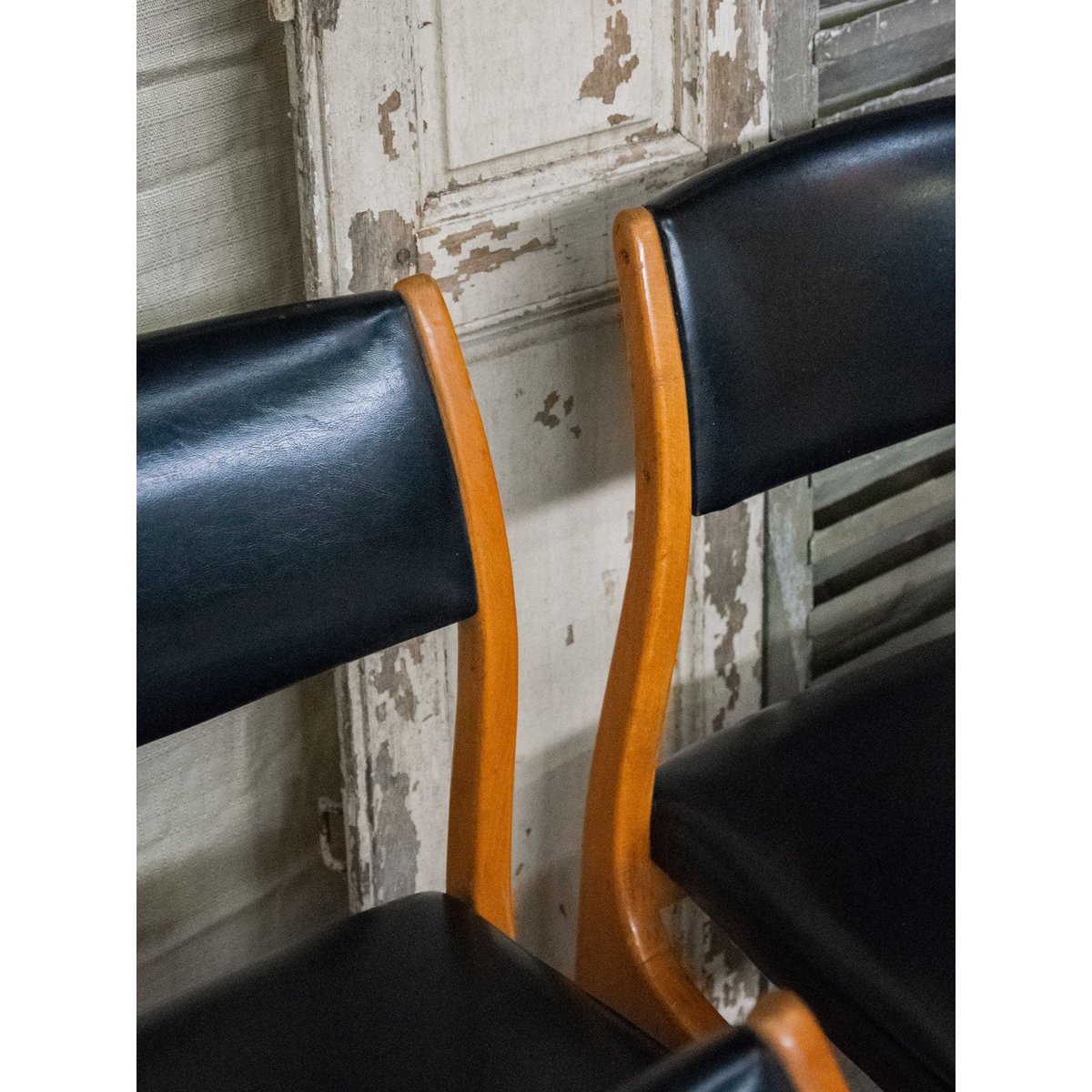 Lot de 4 chaises scandinaves Alma N°1095 - Bon état bois, DEBONGOUT