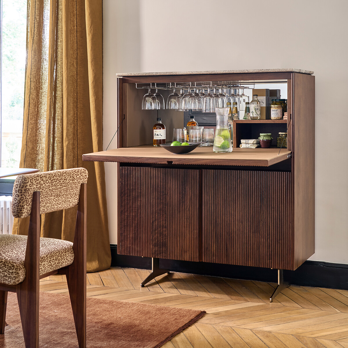 Meuble bar noyer, plaqué noyer et travertin, Jakto noyer, AM.PM