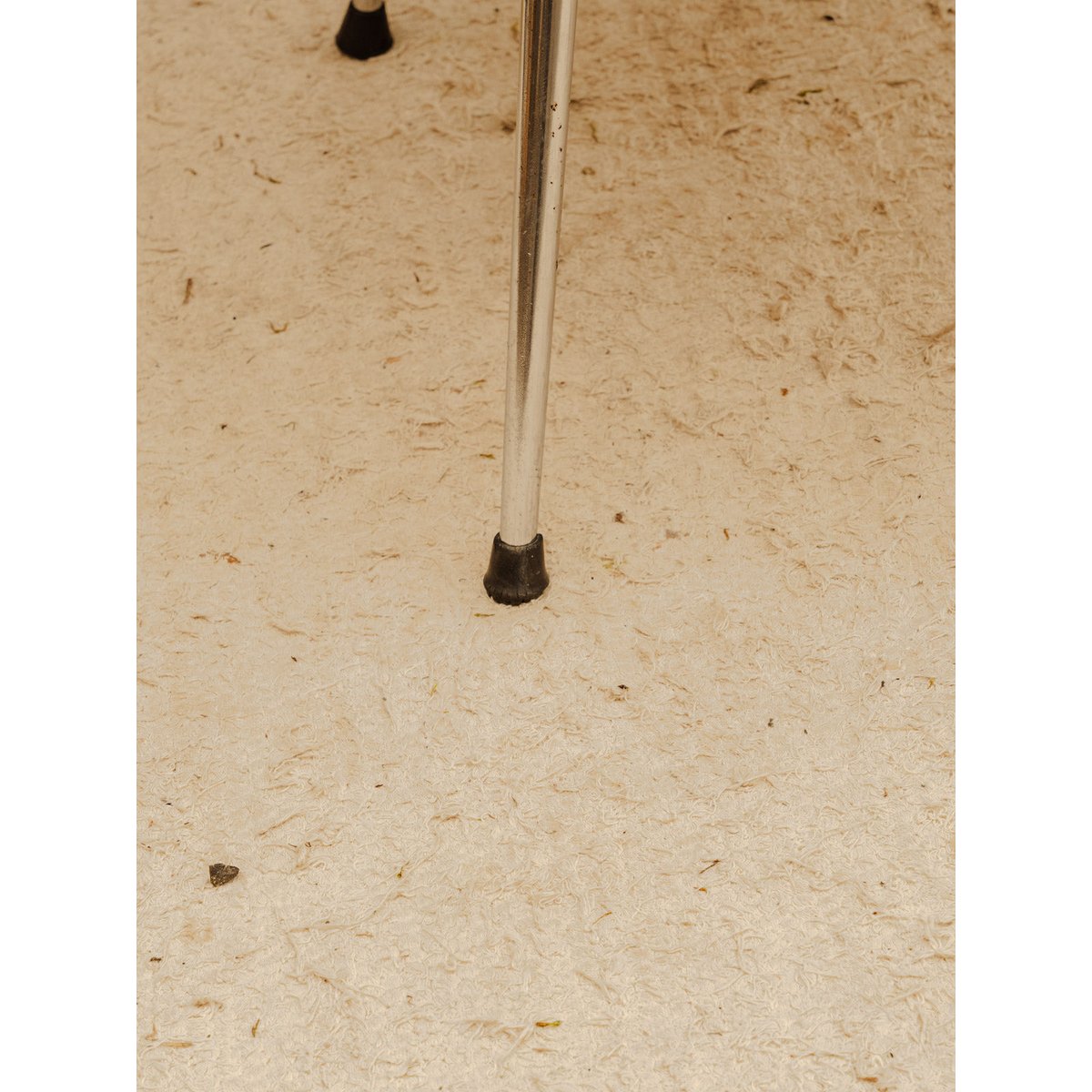 Fauteuil en cuir noir Jakob N°1446 - Bon état argenté, DEBONGOUT