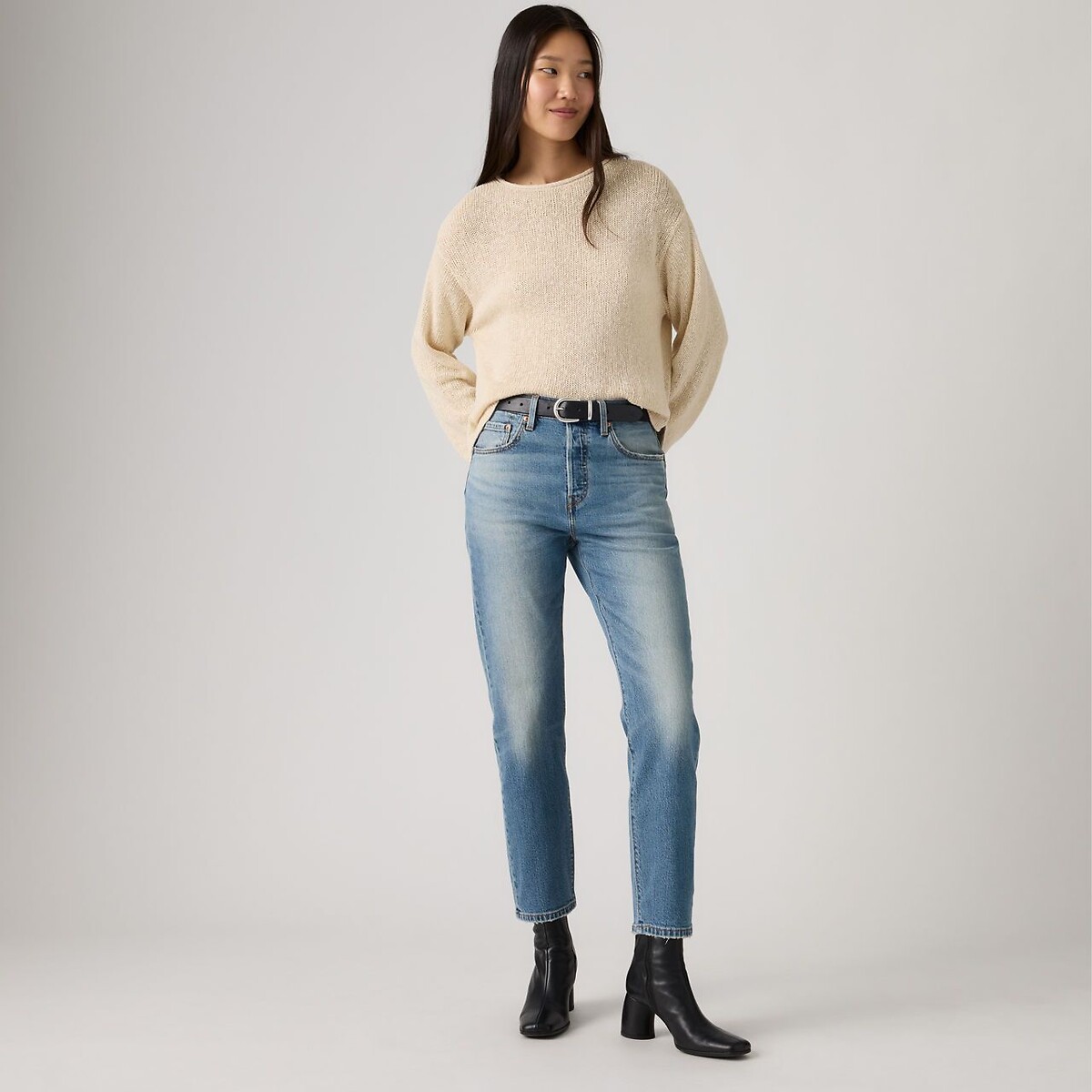 Jean 501® CROP LIGHTWEIGHT roaming on two, LEVI'S