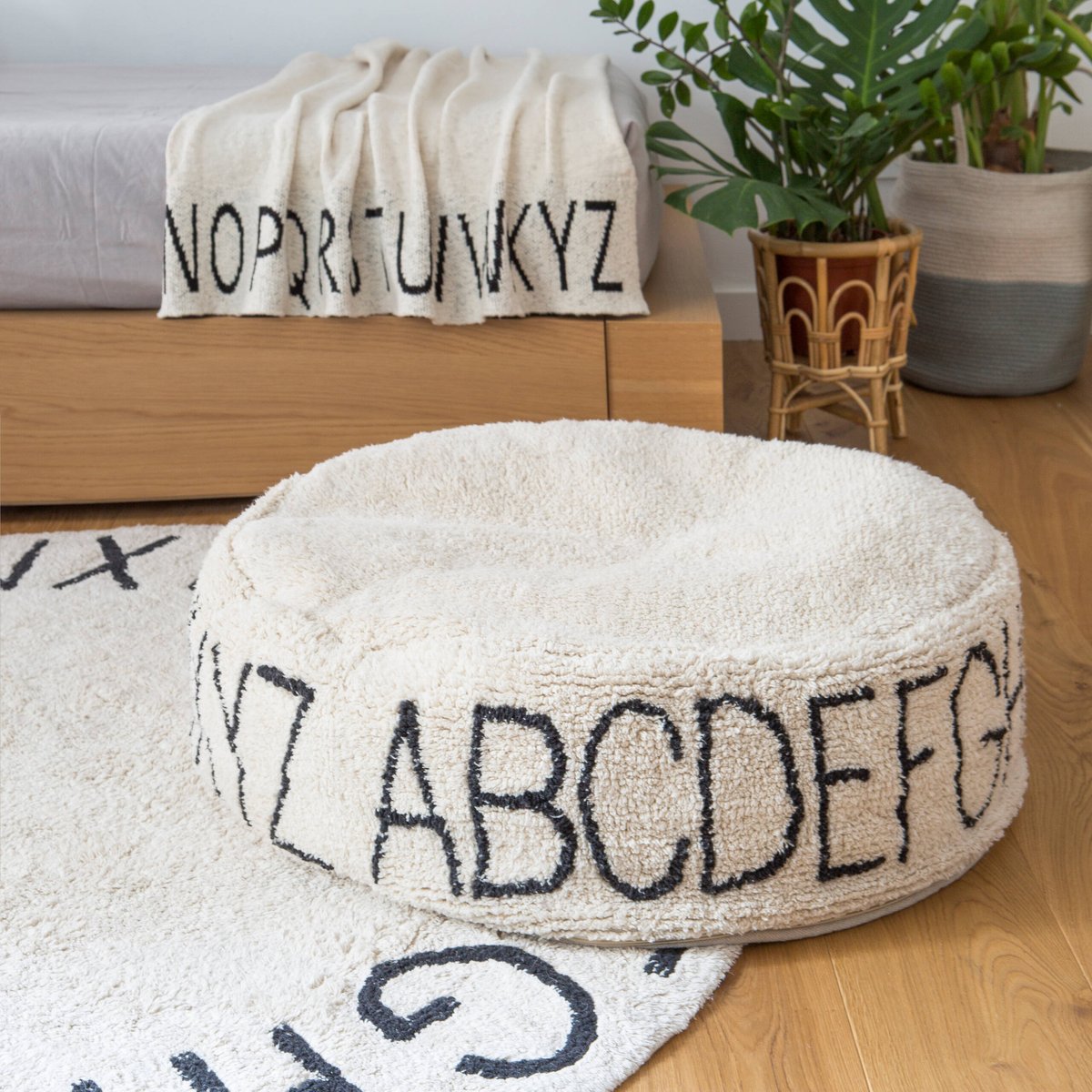 Pouf ABC naturel, noir, LORENA CANALS