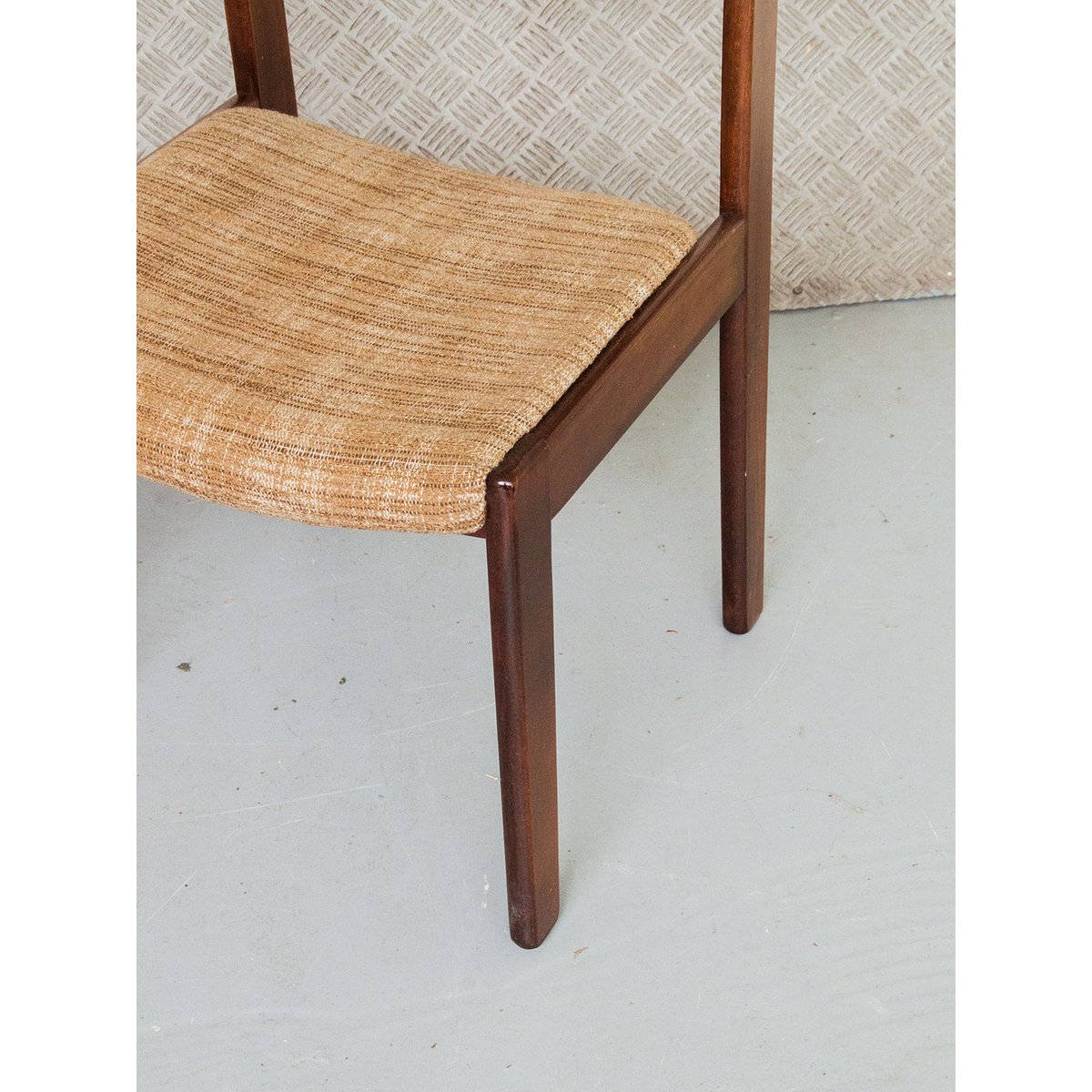 Lot de 6 chaises scandinaves Alma N°369 - Bon état bois, DEBONGOUT