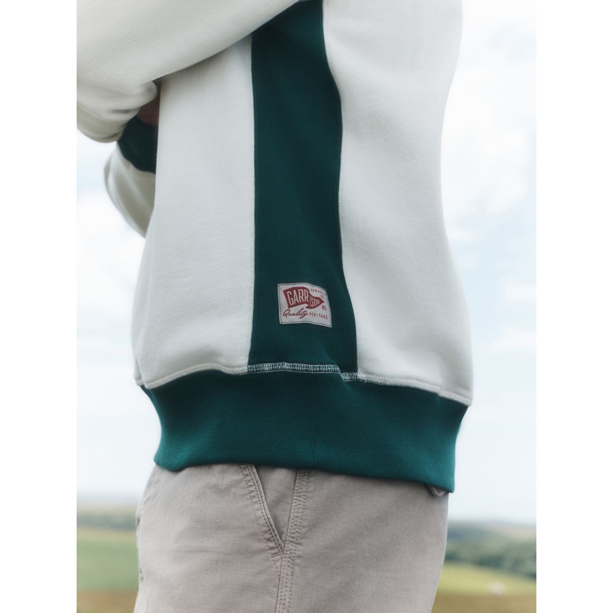 Sweat ras du cou doux à envers bouclé blanc/vert écru, NEXT