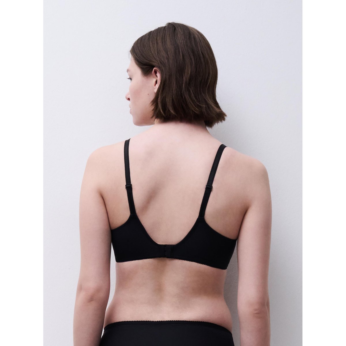 Soutien-gorge moulé emboîtant MARIS noir, CHANTELLE