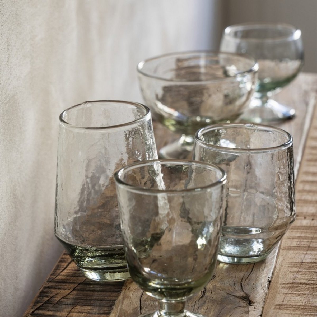 Verre à eau martelé recyclé artisanal transparent, MADAM STOLTZ