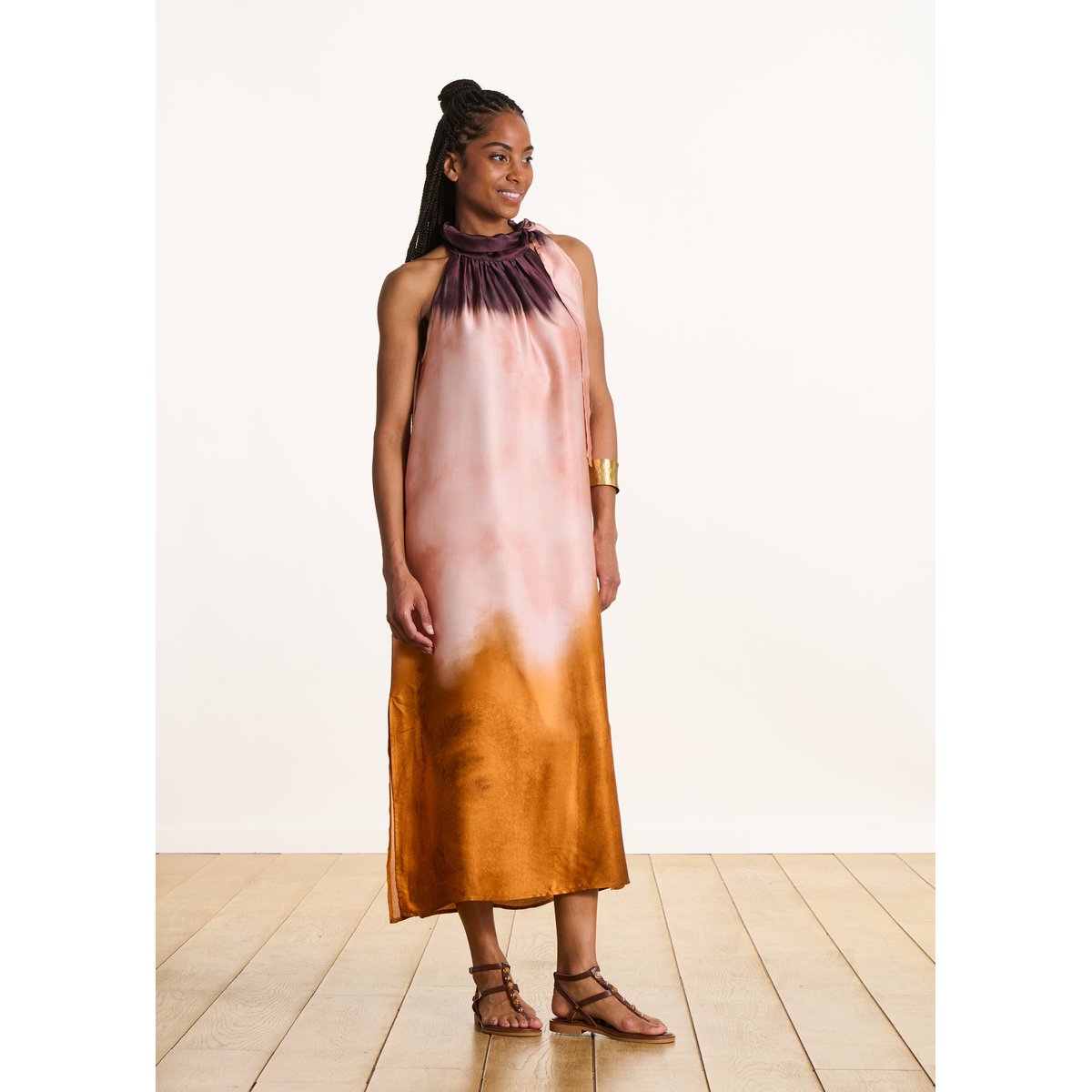 Robe longue fluide en satin à imprimé tie & dye rosewood, LA FEE MARABOUTEE