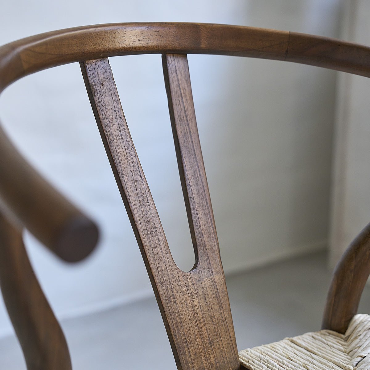 Chaise en bois massif et assise tissée  CAMILLE marron, BERAH GETAH