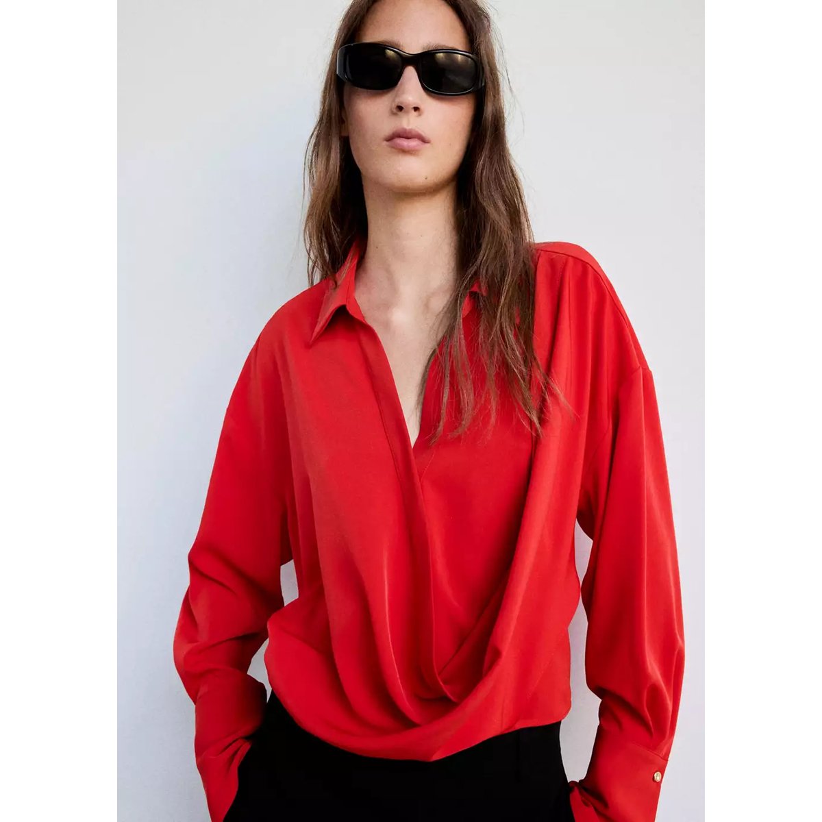 Chemise col drapé rouge, MANGO