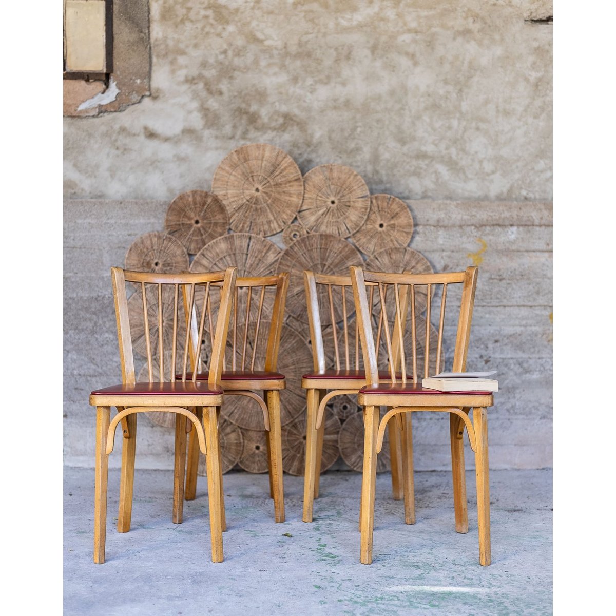 Paire de chaises Baumann Alma N°1981 - Bon état bois clair, DEBONGOUT
