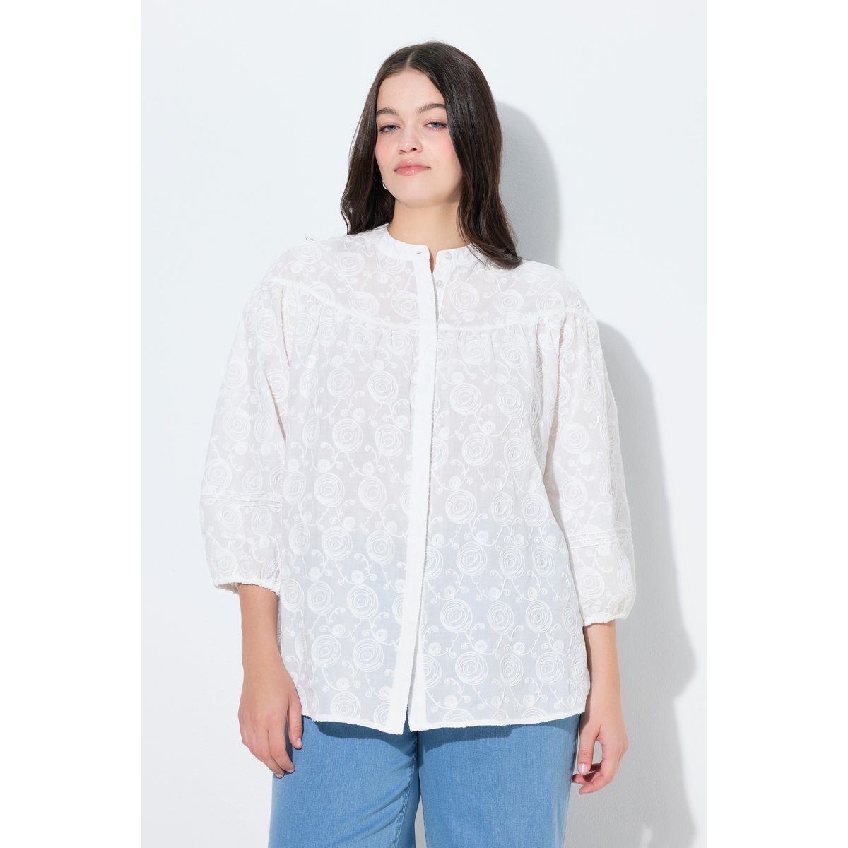Chemisier en coton bio avec broderies blanc cassé, ULLA POPKEN