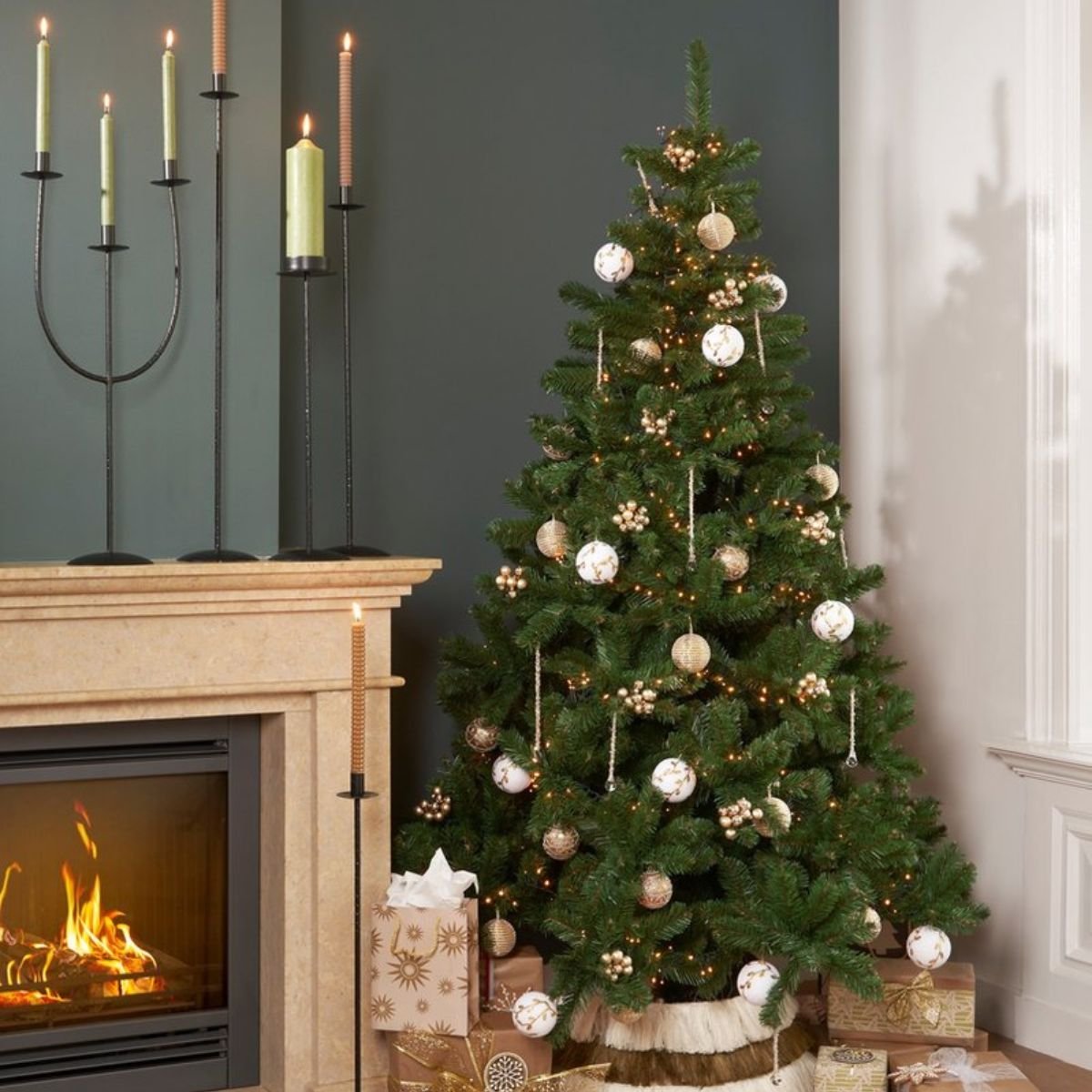 Sapin de Noël H230 cm FORRESTER vert, TRIUMPH TREE