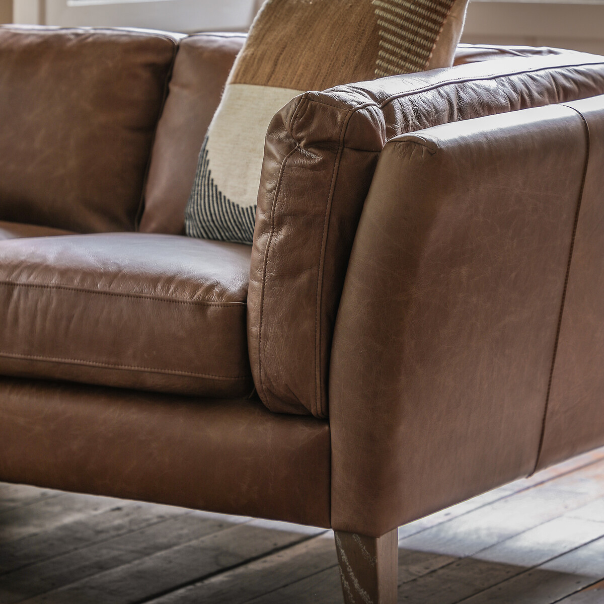 Nadiad Vintage Leather 2 Seater Sofa with Solid Wood Legs brown , ÉDITÉ