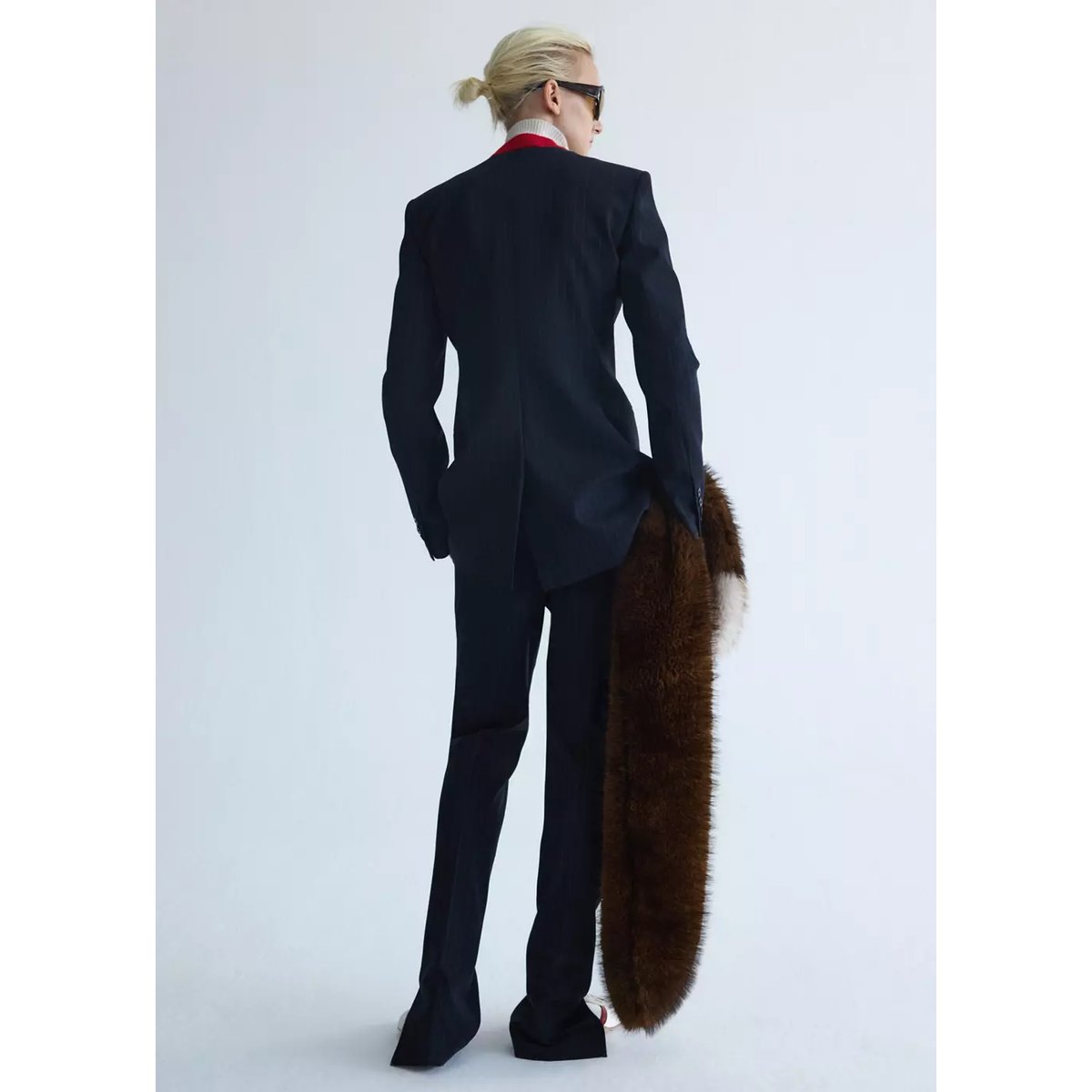 Pantalon de costume fines rayures bleu marine, MANGO