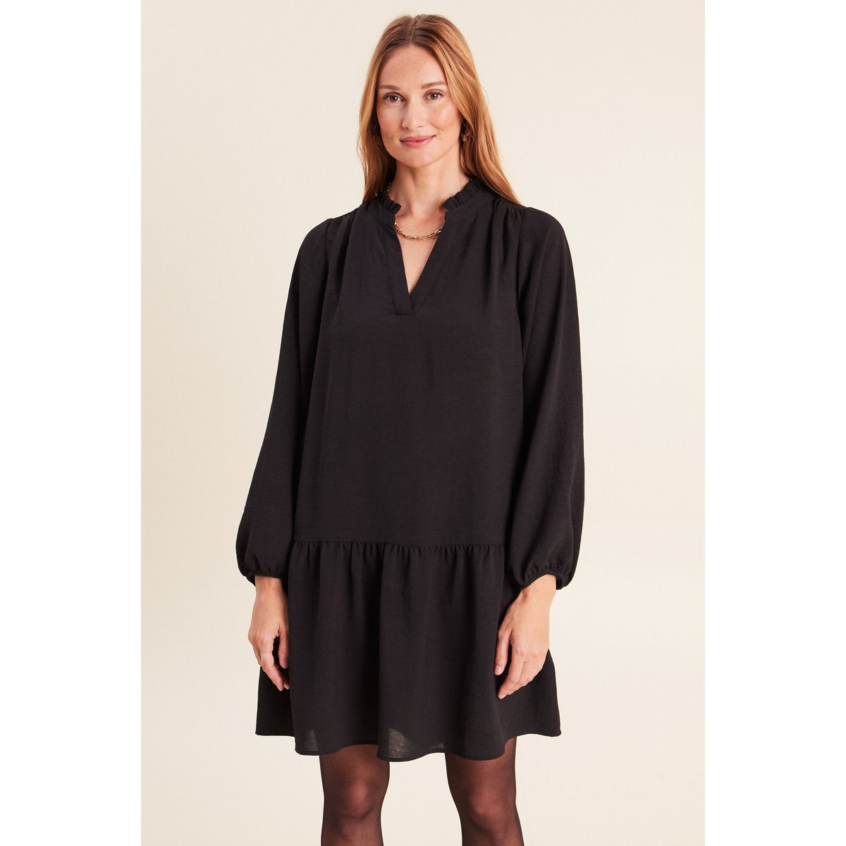 Robe courte évasée col v manches longues noir, BREAL